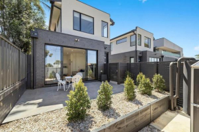 The Moorabbin Townhouse - Comfortable & Accessible